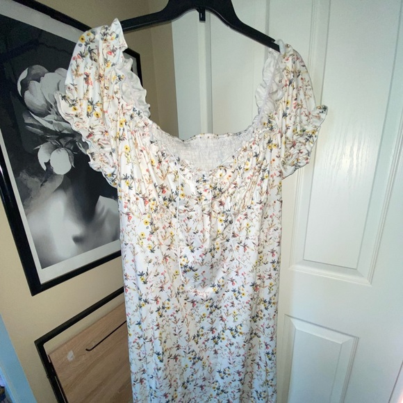 Ditsy Floral Puff Sleeve Maxi Cider Dress - Picture 2 of 10
